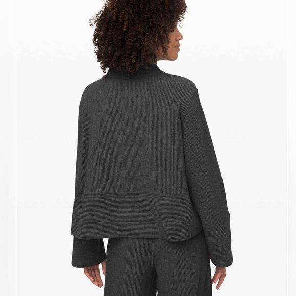 Lululemon Retreat Yourself Pullover - Picture 2 of 8